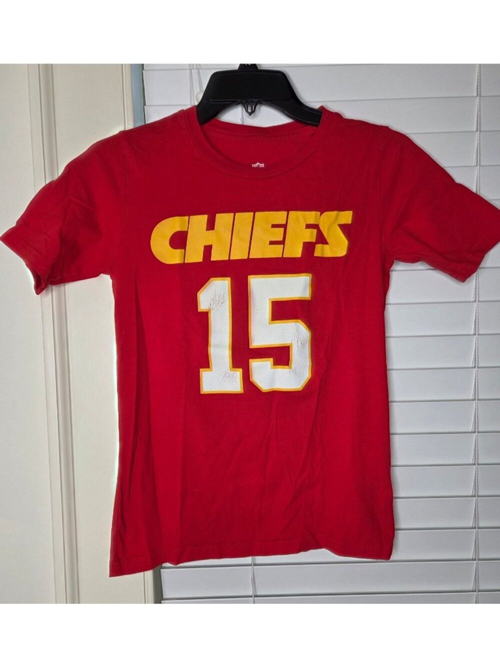 Kansas City Chiefs Mahomes Youth Red T-Shirt M 10/12 Official NFL Football